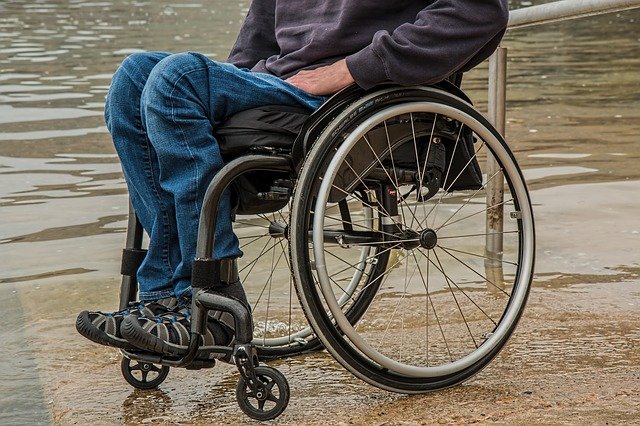 Focus sur la paraplégie : symptômes et traitement