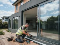Pose de fenêtres coulissantes en aluminium pour une touche contemporaine