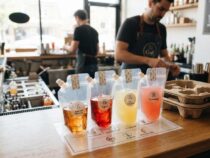 Vente à emporter de cocktails : la législation et les contenants