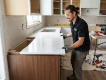 Remplacer son comptoir cuisine : une rénovation rapide et efficace