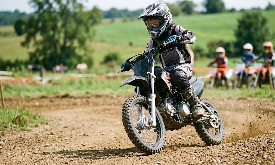 Pneus de moto pour jeunes conducteurs